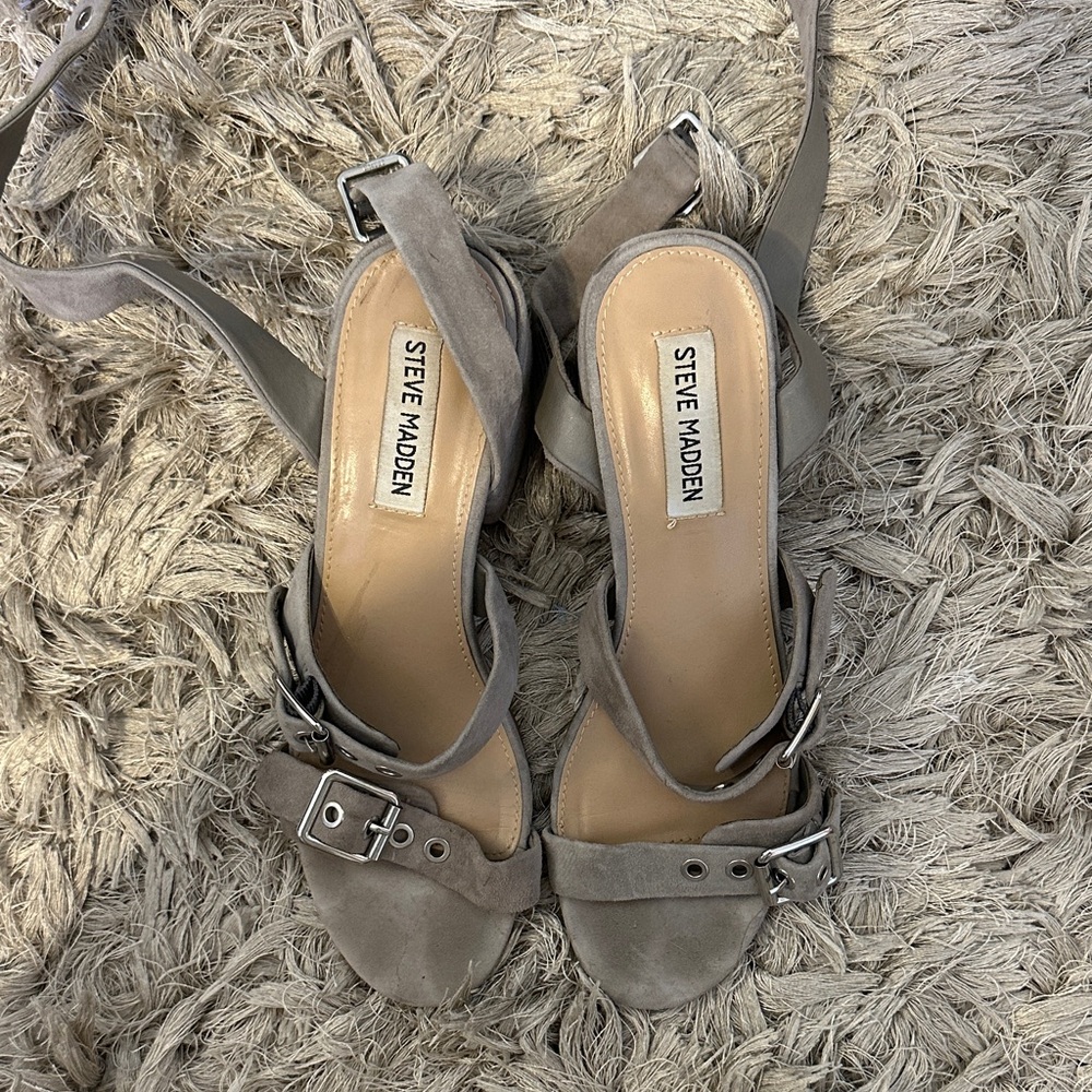 Steve Madden ROTATING GREY SUEDE - Picture 2 of 11